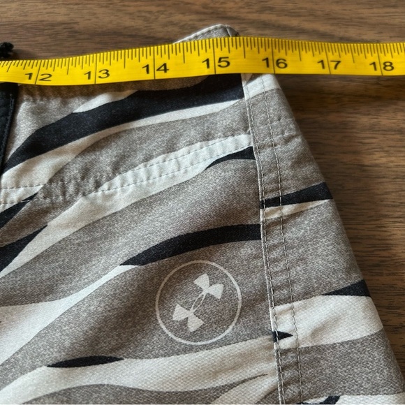 ❤️ Under Armour Heat Gear Board Shorts Mens 32 Tiger Camo Loose Drawstring ECU - Picture 4 of 8